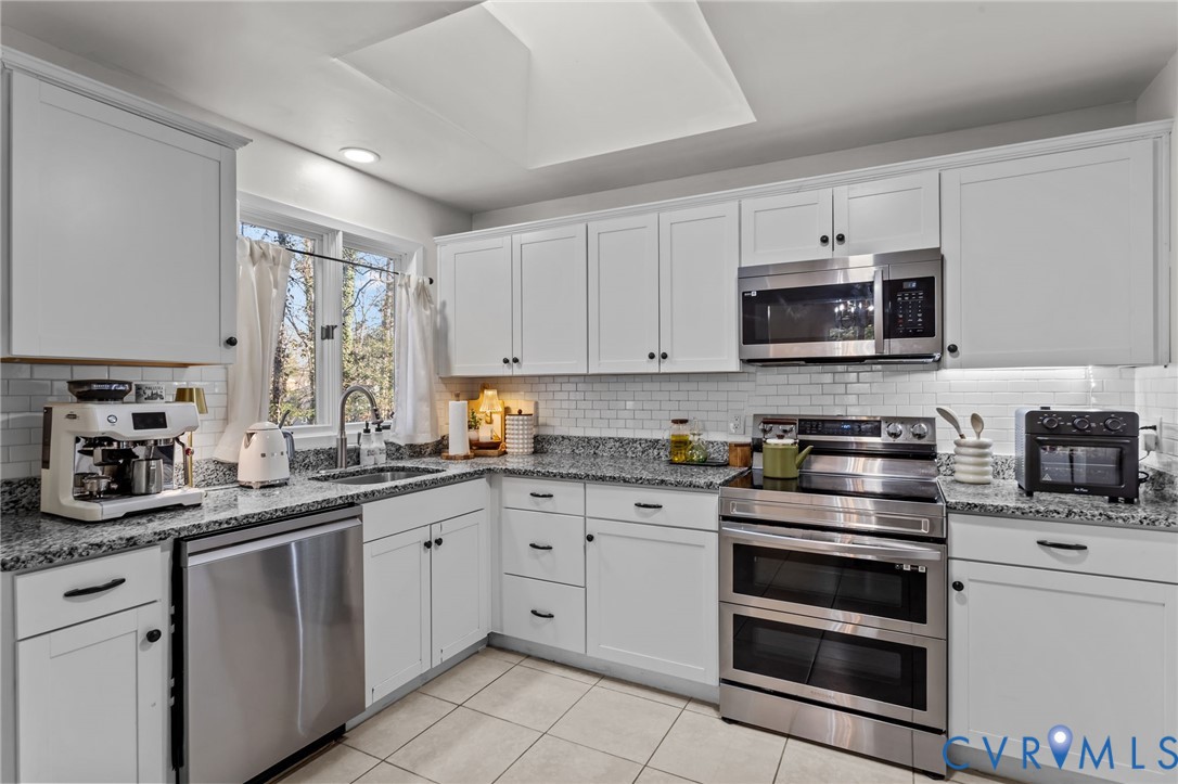 3203 Barnes Spring Court Midlothian, VA 23112 - Photo 14 of 45