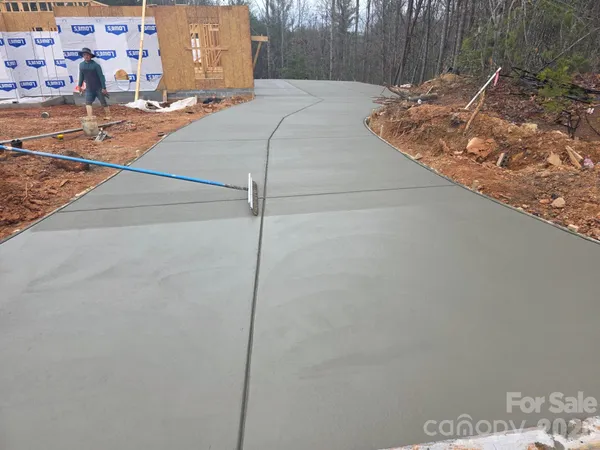 $1,025,000 | 2069 Shannon Drive, Unit 77, Morganton, NC 28655