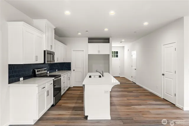 $749,690 | 1406 60th Avenue Northeast, Tacoma, WA 98422