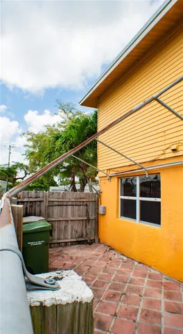 a front view of house with yard