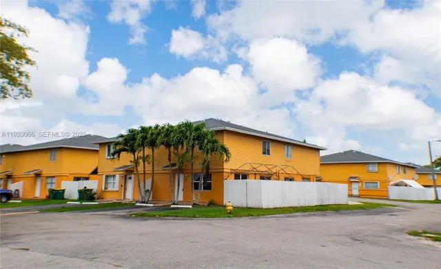 $1,950 | 67 Northeast 12th Avenue, Unit 67, Homestead, FL 33030