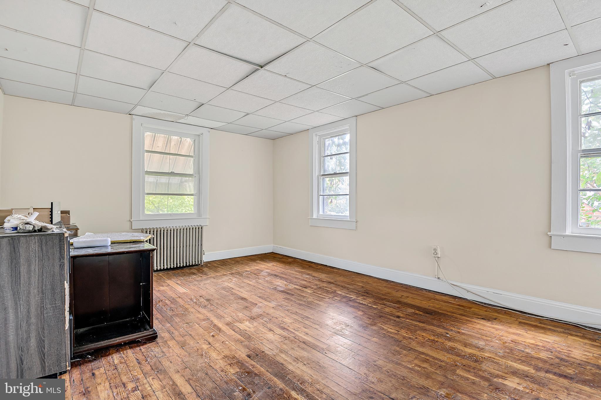 404 Creston Road York, PA 17403 - Photo 10 of 17 Gallery Image 10