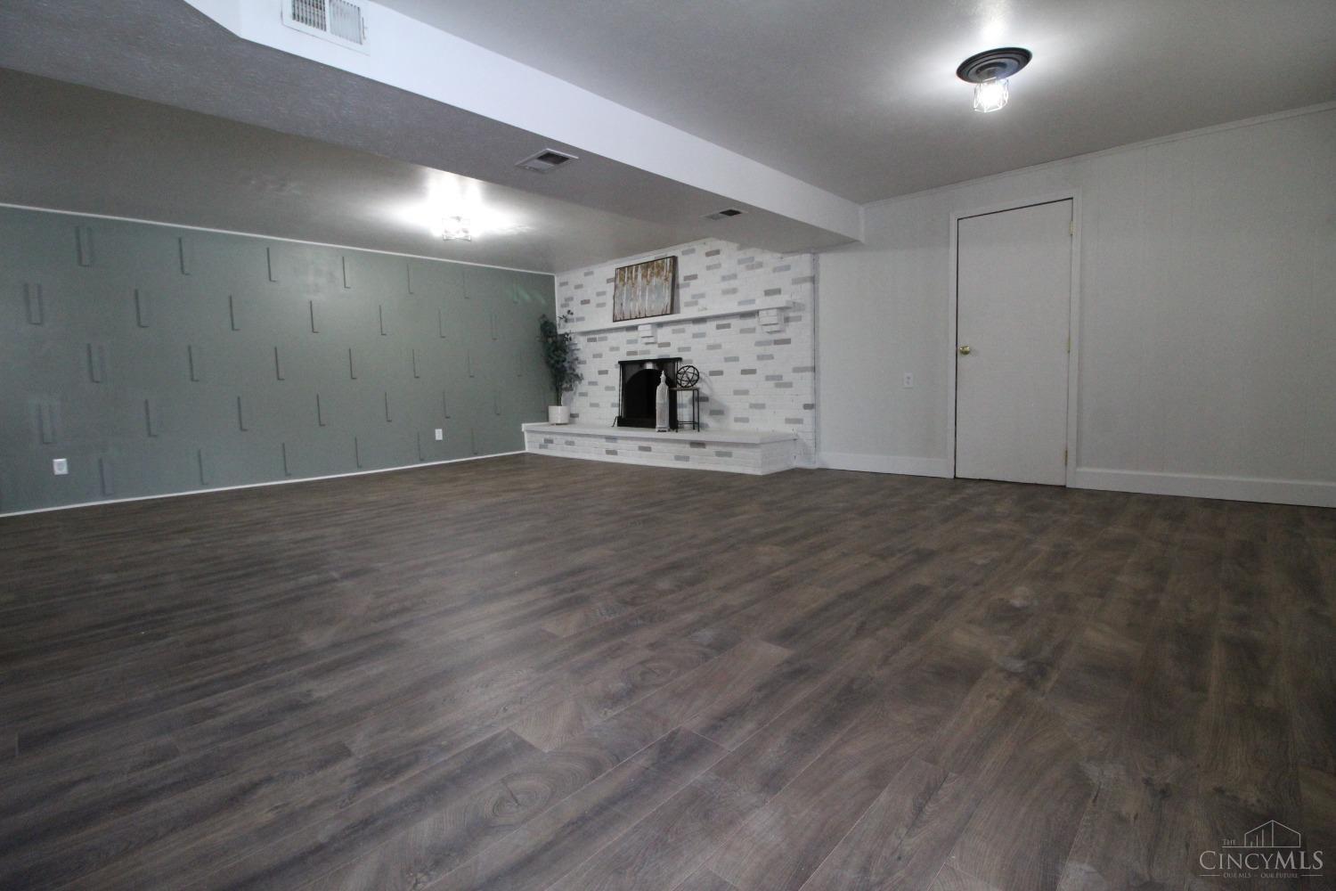 5825 Yankee Road Middletown, OH 45044 - Photo 17 of 22 Gallery Image 17