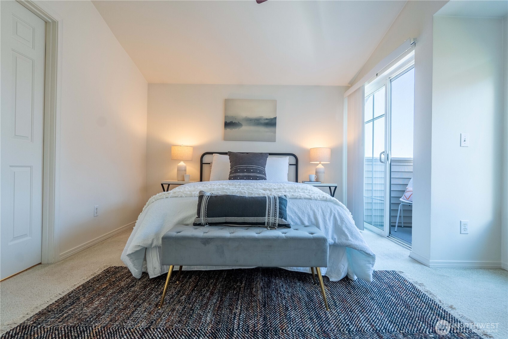8520 Midvale Avenue North, Unit A Seattle, WA 98103 - Photo 11 of 32