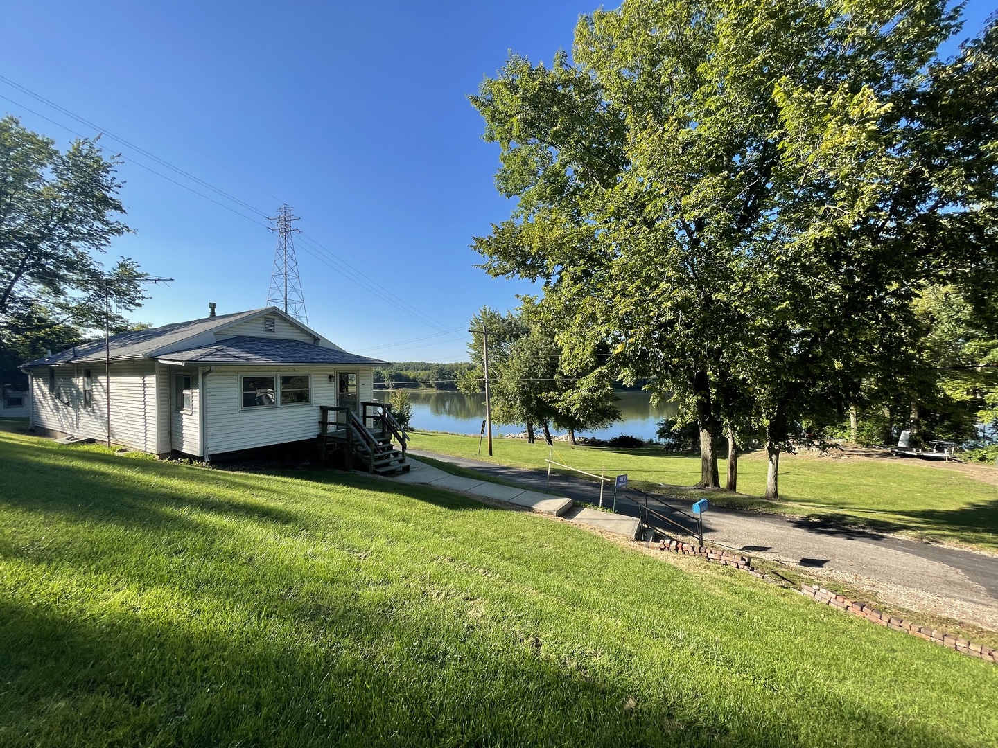 372 North 2629th Road Oglesby, IL 61348 - Photo 2 of 22