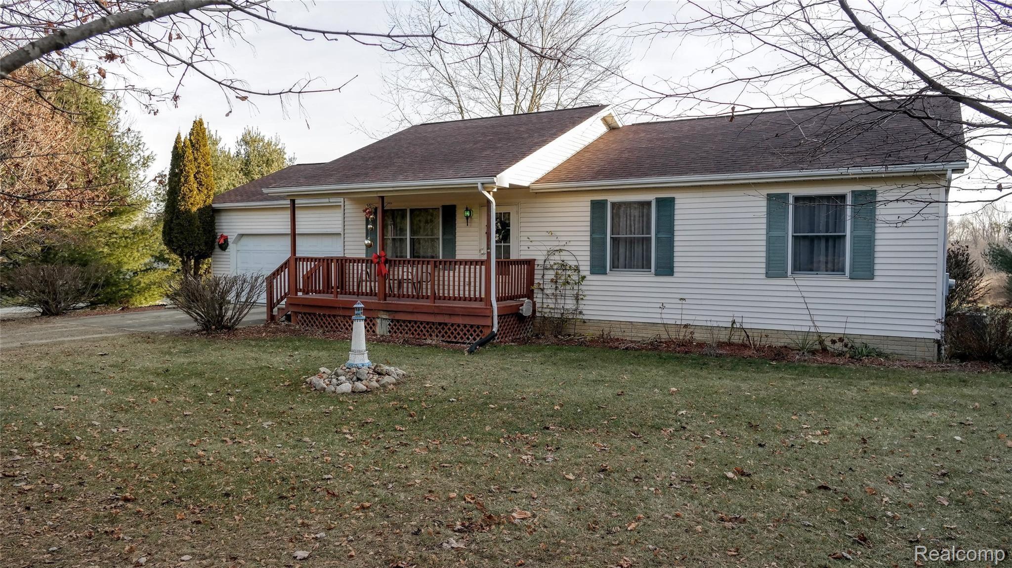 5034 Laur Road North Branch, MI 48461 - Photo 3 of 27 SAM_6285.jpg