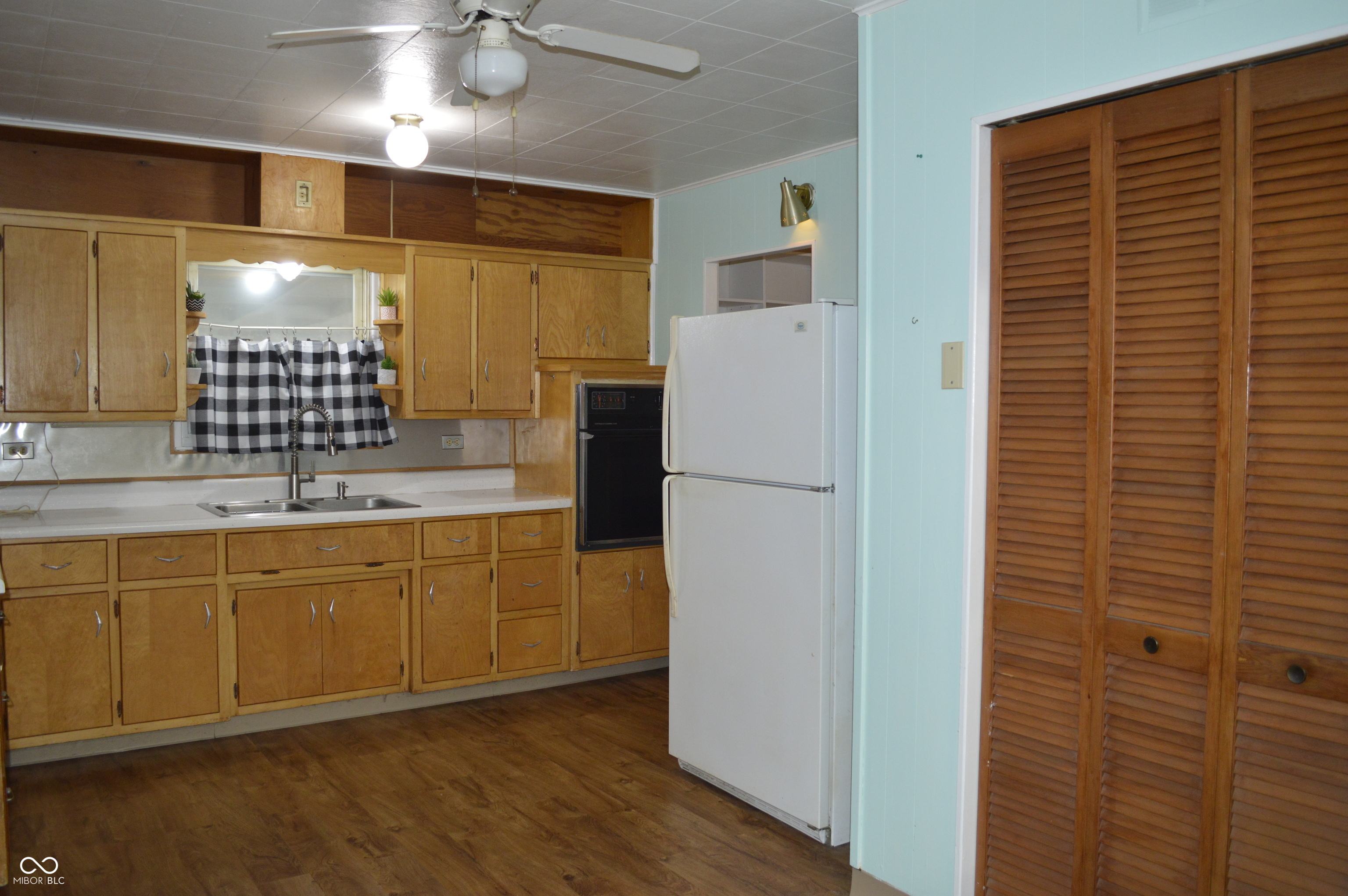 2405 Sunset Boulevard Anderson, IN 46013 - Photo 3 of 18