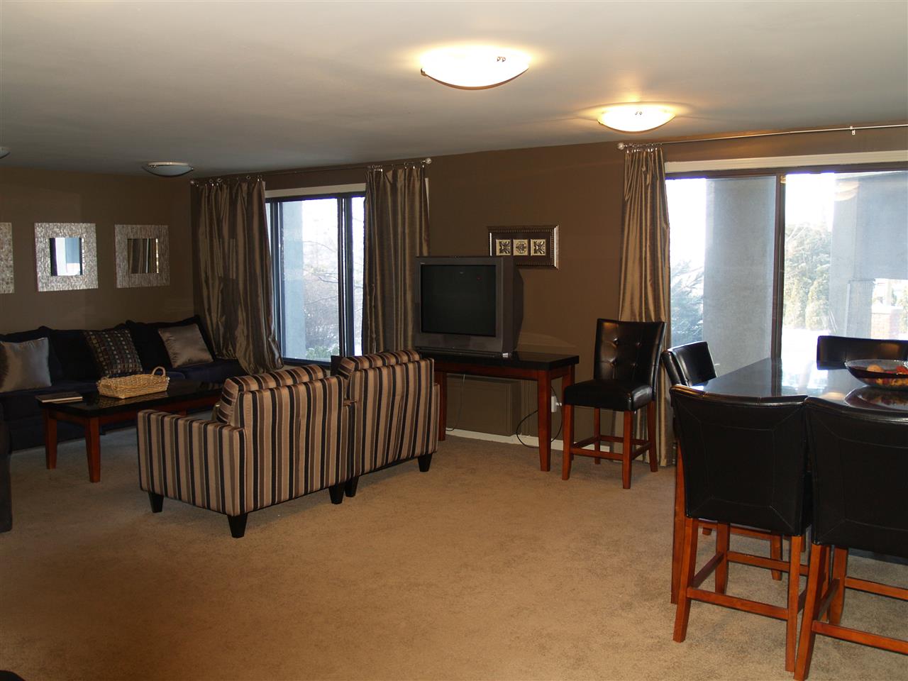 55 River Road, Unit 9H Manchester, NH 03104 - Photo 15 of 17
