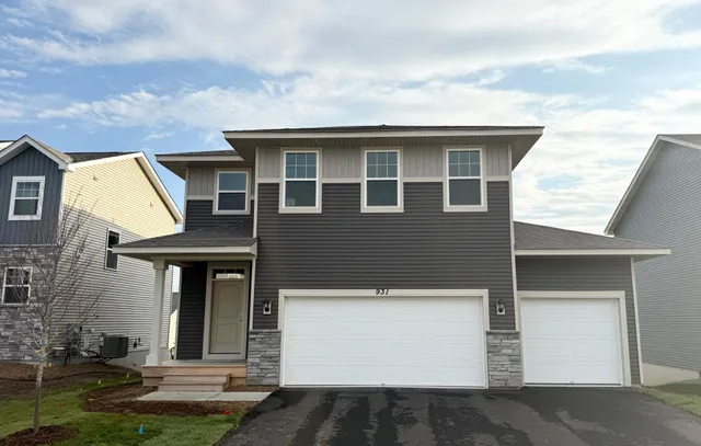 $449,990 | 931 Redfield Circle, Delano, MN 55328