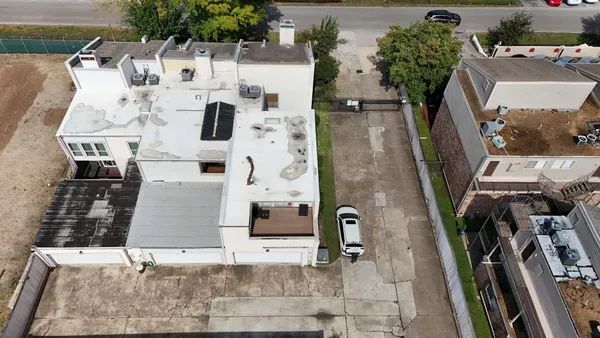 $2,750 | 6019 Winsome Lane, Unit 2, Houston, TX 77057