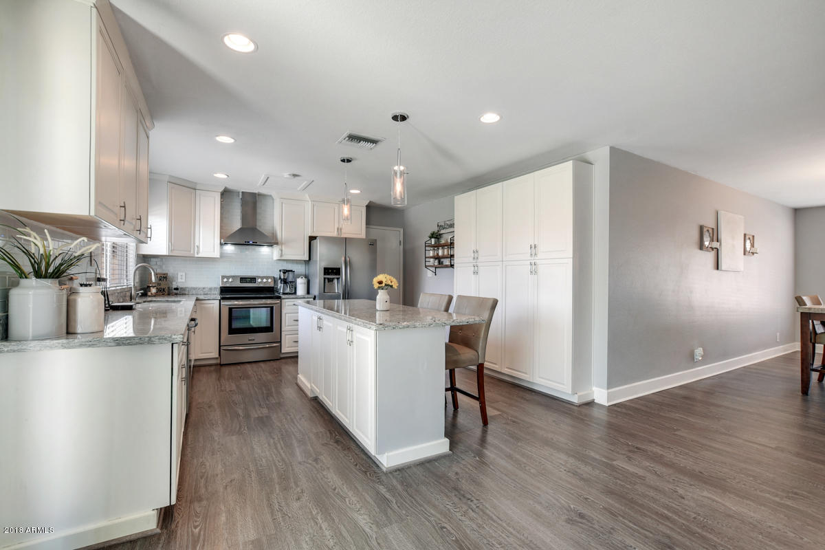 2506 South Evergreen Road Tempe, AZ 85282 - Photo 9 of 29 2506-South-Evergreen-Road-18