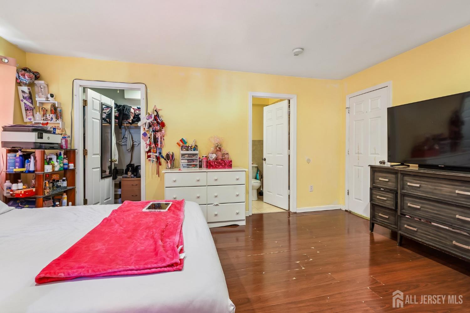 23 Miko Road Edison, NJ 08817 - Photo 17 of 25