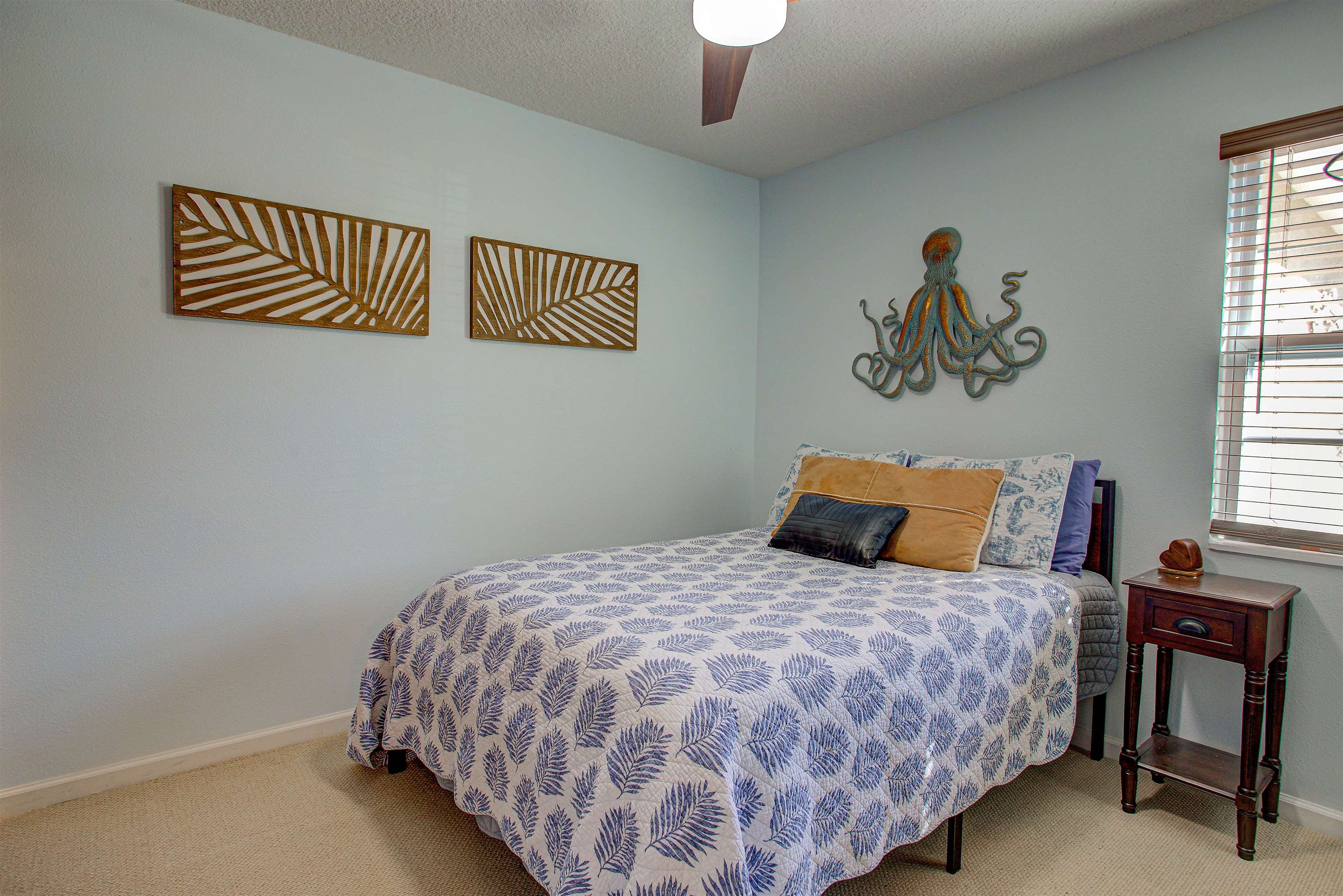 292 North Twin Maple Road St. Augustine, FL 32084 - Photo 26 of 79 a bedroom with a bed and a window