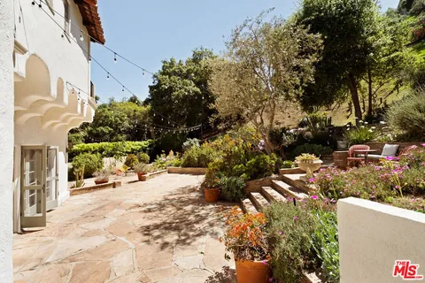 $4,375,000 | 5432 Red Oak Drive, Los Angeles, CA 90068