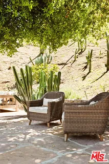 $4,375,000 | 5432 Red Oak Drive, Los Angeles, CA 90068