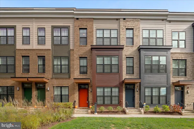 $3,950 | 7345 Blade Dr Falls, Falls Church, VA 22042