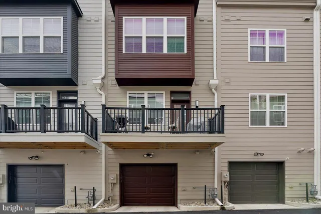 a house view with a outdoor space