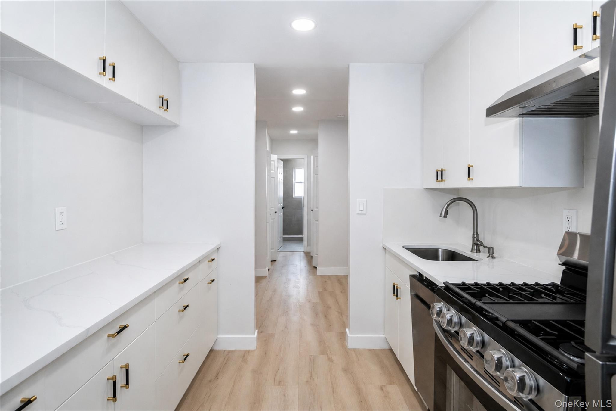 643 Pelham Road, Unit 4D New Rochelle, NY 10805 - Photo 15 of 37