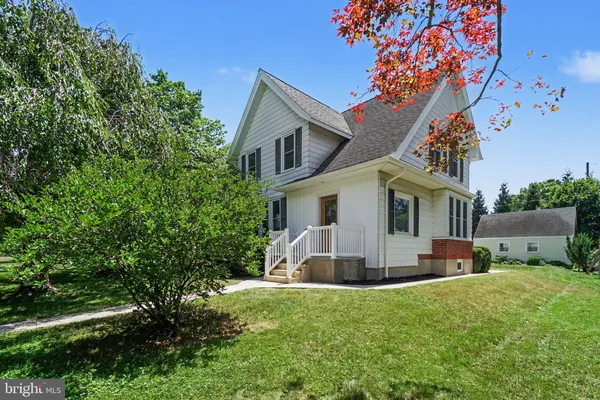 $725,000 | 252 East Areba Avenue, Hershey, PA 17033