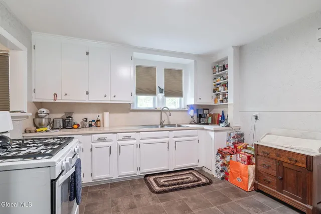 $389,000 | 7 North Center Street, Schenectady, NY 12305