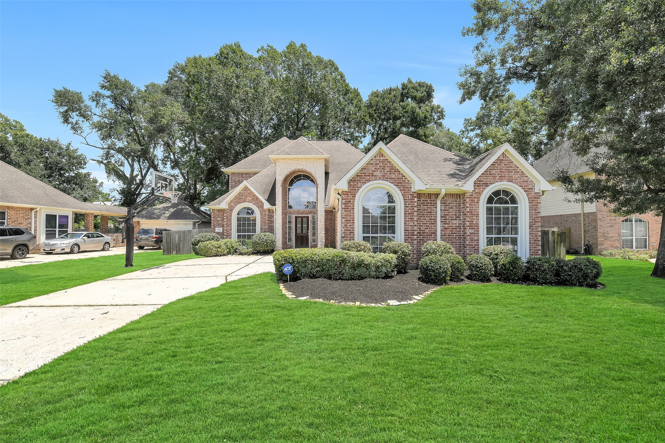 14906 Windsor Manor Houston, TX 77069 - Photo 34 of 34 Welcome home to 14906 Windsor Manor situated in a private gated community ~
