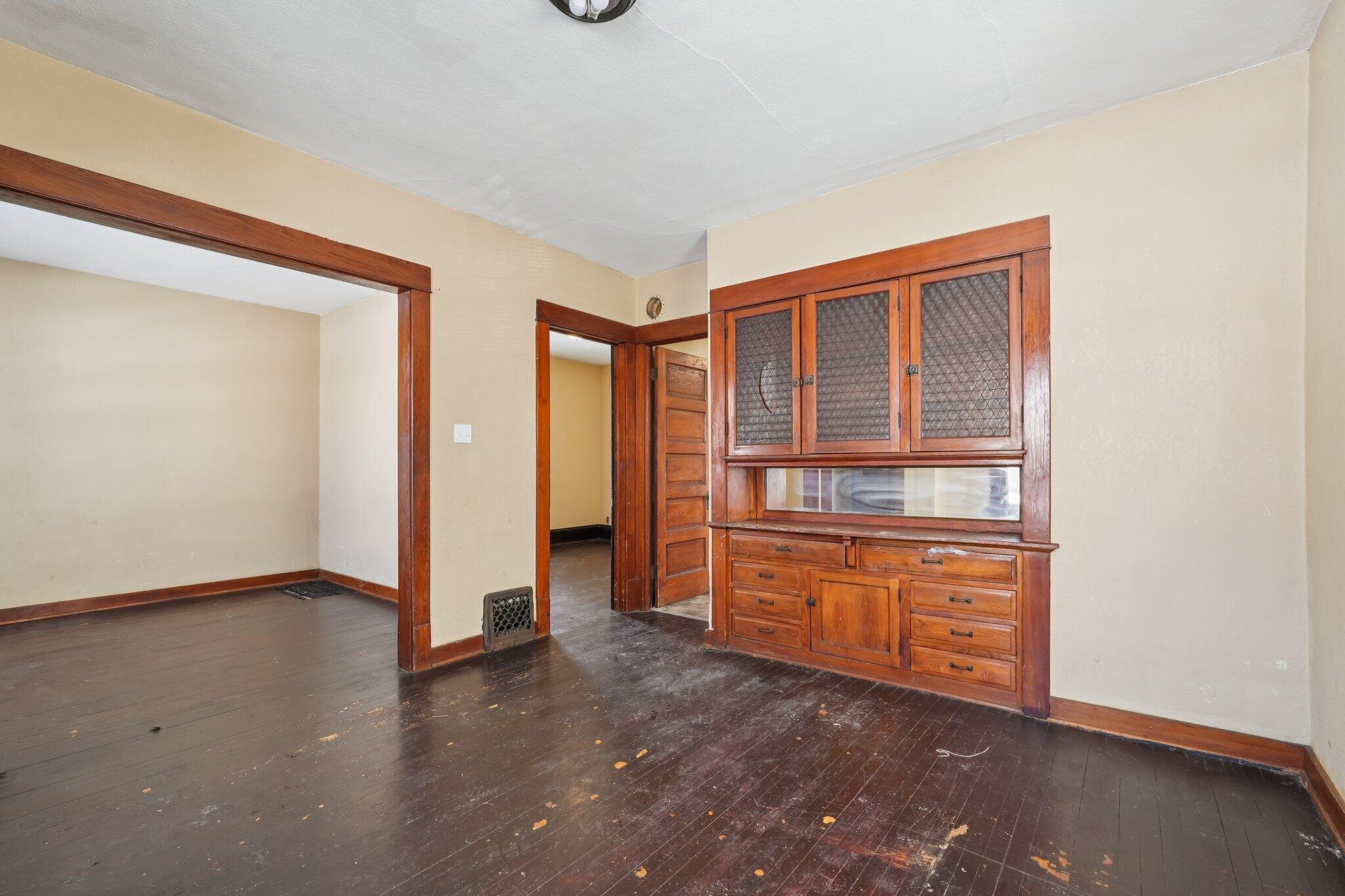 4708 North 36th Street Milwaukee, WI 53209 - Photo 8 of 37 8-web-or-mls-N 36th St-S1803-010