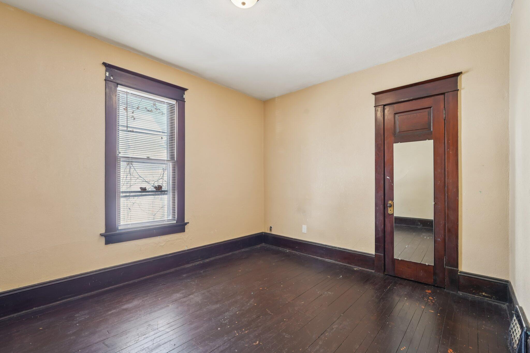 4708 North 36th Street Milwaukee, WI 53209 - Photo 13 of 37 13-web-or-mls-N 36th St-S1803-015
