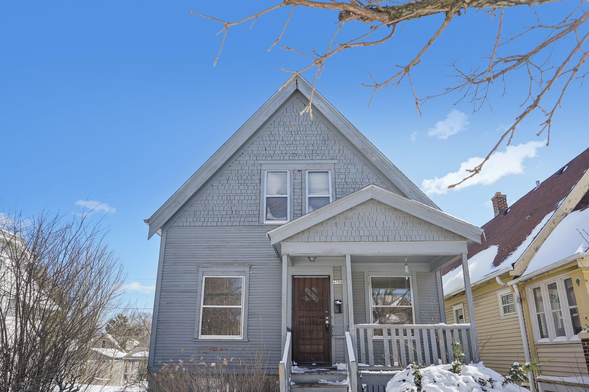 4708 North 36th Street Milwaukee, WI 53209 - Photo 2 of 37 2-web-or-mls-N 36th St-S1803-002