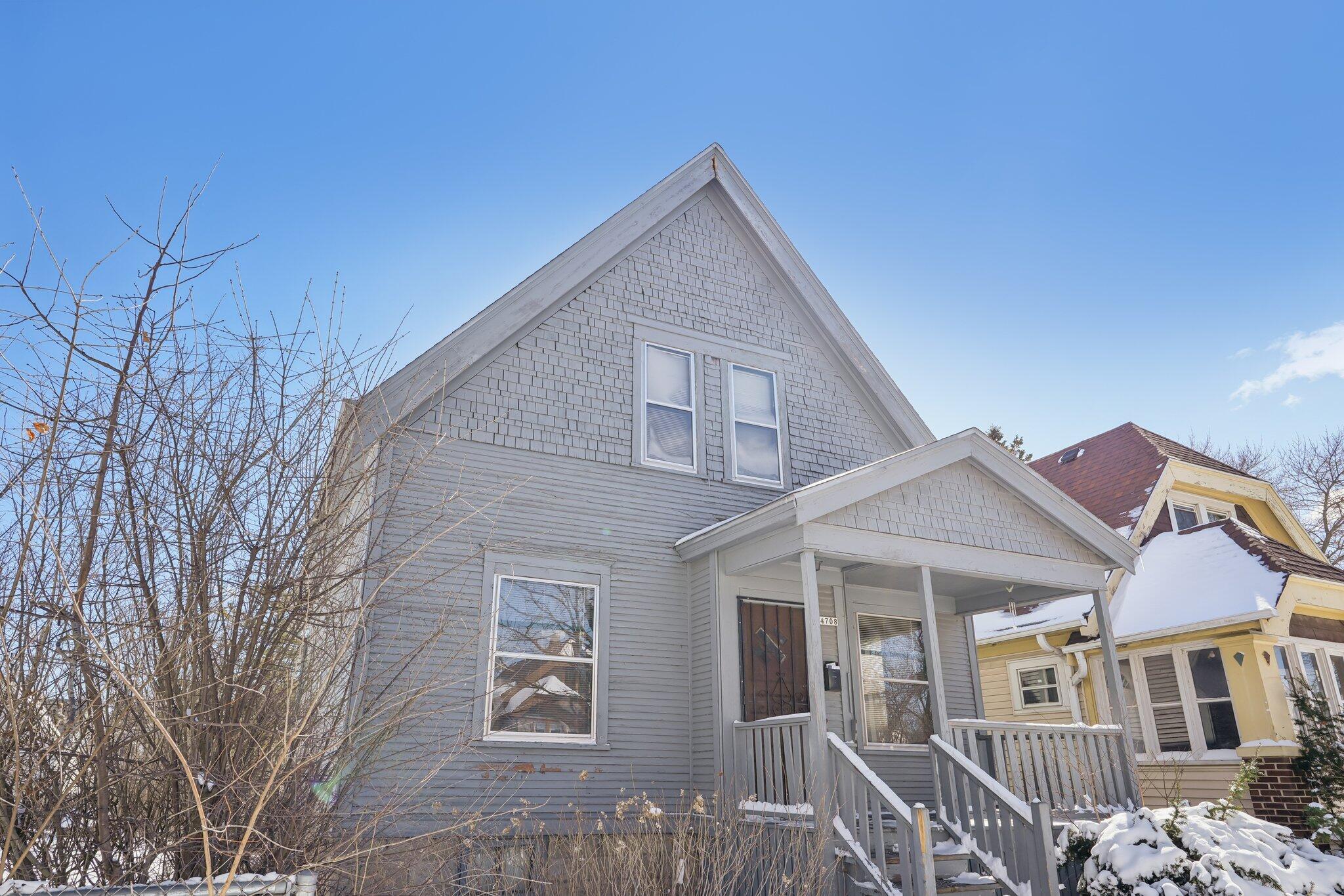 4708 North 36th Street Milwaukee, WI 53209 - Photo 3 of 37 3-web-or-mls-N 36th St-S1803-004