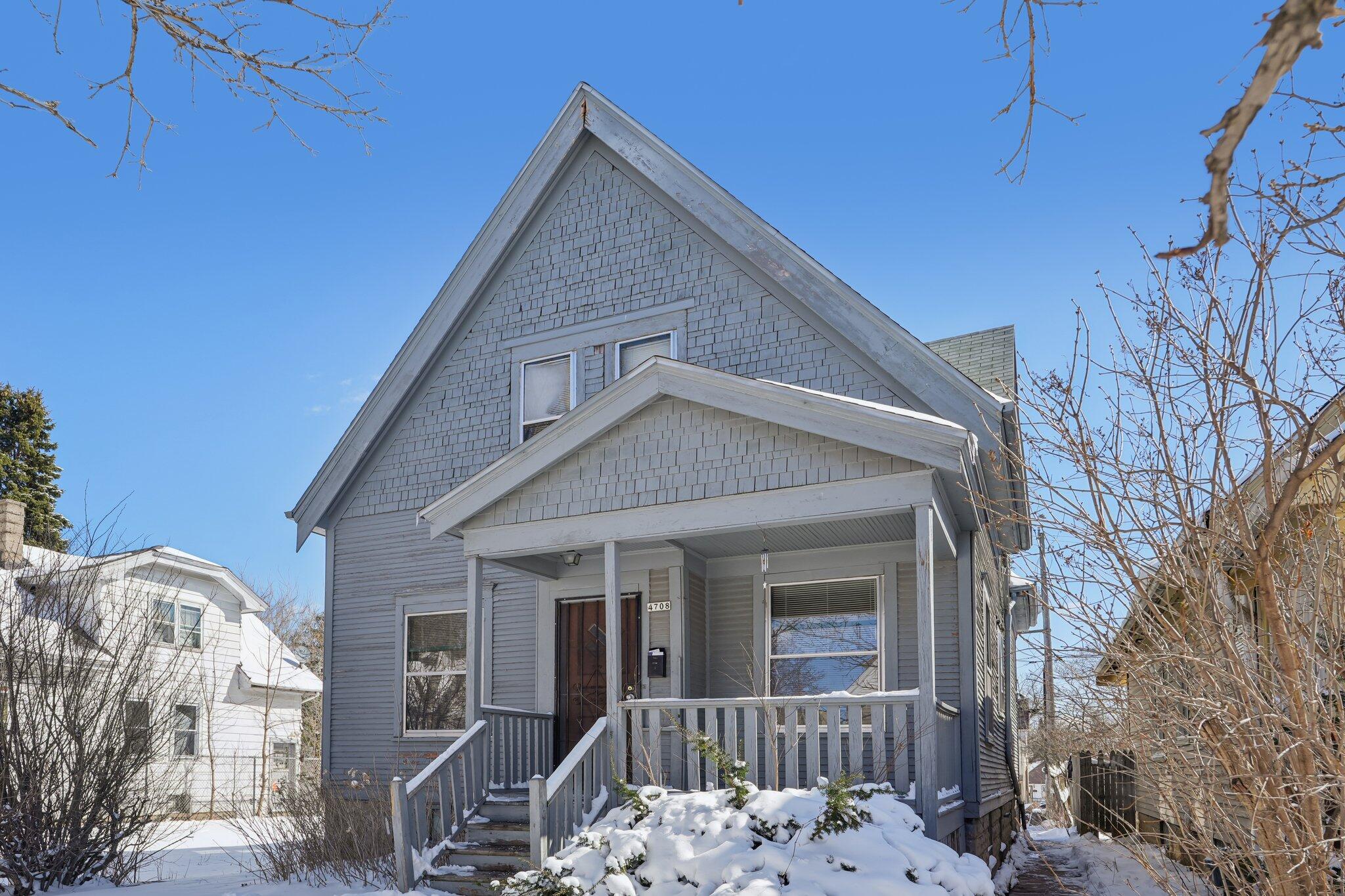 4708 North 36th Street Milwaukee, WI 53209 - Photo 4 of 37 4-web-or-mls-N 36th St-S1803-006