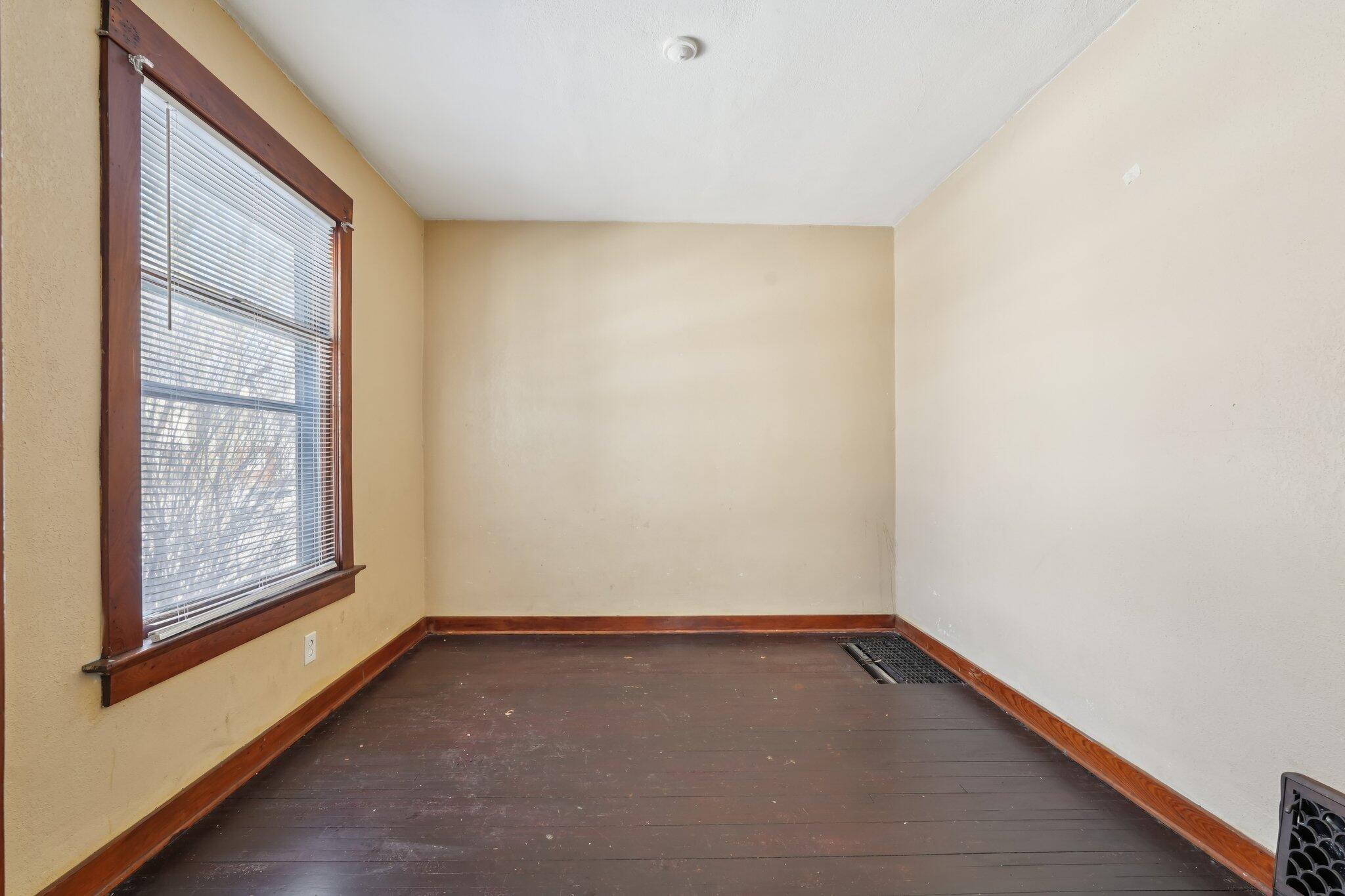 4708 North 36th Street Milwaukee, WI 53209 - Photo 5 of 37 5-web-or-mls-N 36th St-S1803-007