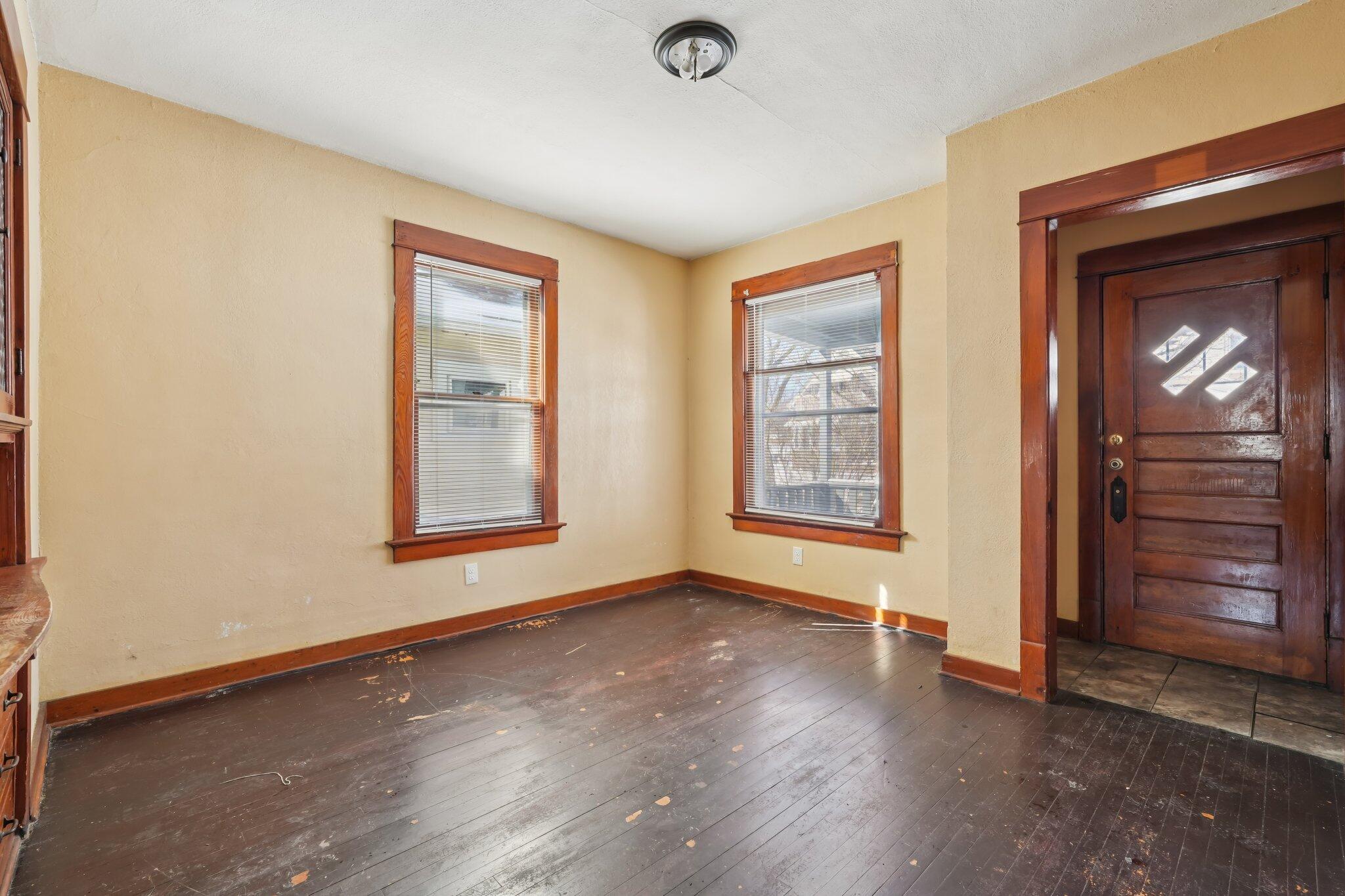 4708 North 36th Street Milwaukee, WI 53209 - Photo 7 of 37 7-web-or-mls-N 36th St-S1803-009