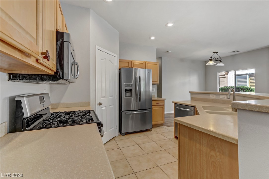 1555 Rusty Ridge Lane Henderson, NV 89002 - Photo 7 of 28