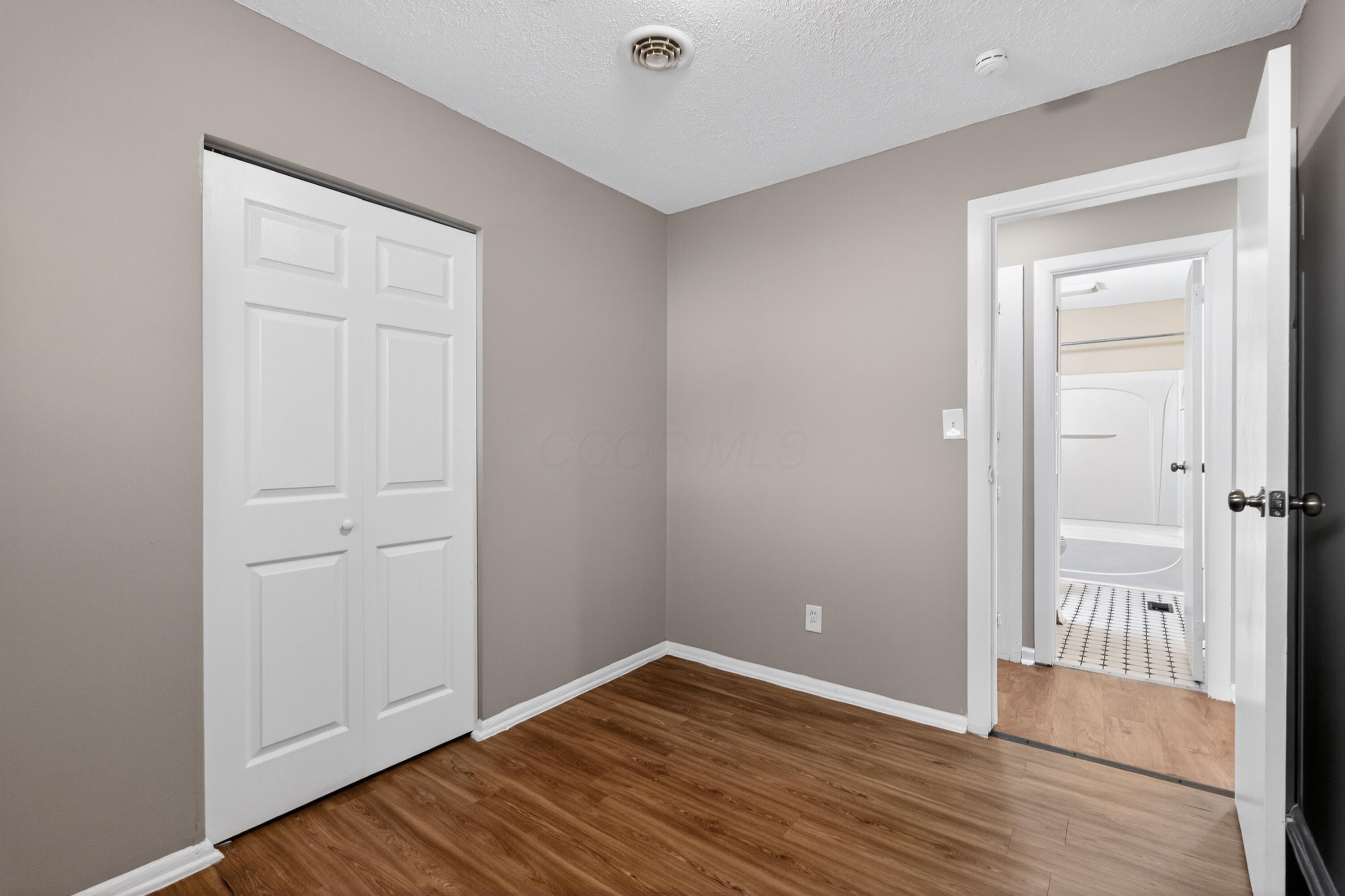 1572 Northridge Road Columbus, OH 43224 - Photo 25 of 32