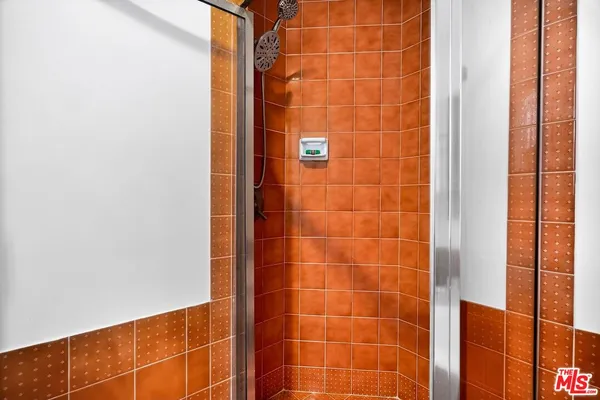 $1,170,000 | 11755 Montana Avenue, Unit 201, Los Angeles, CA 90049