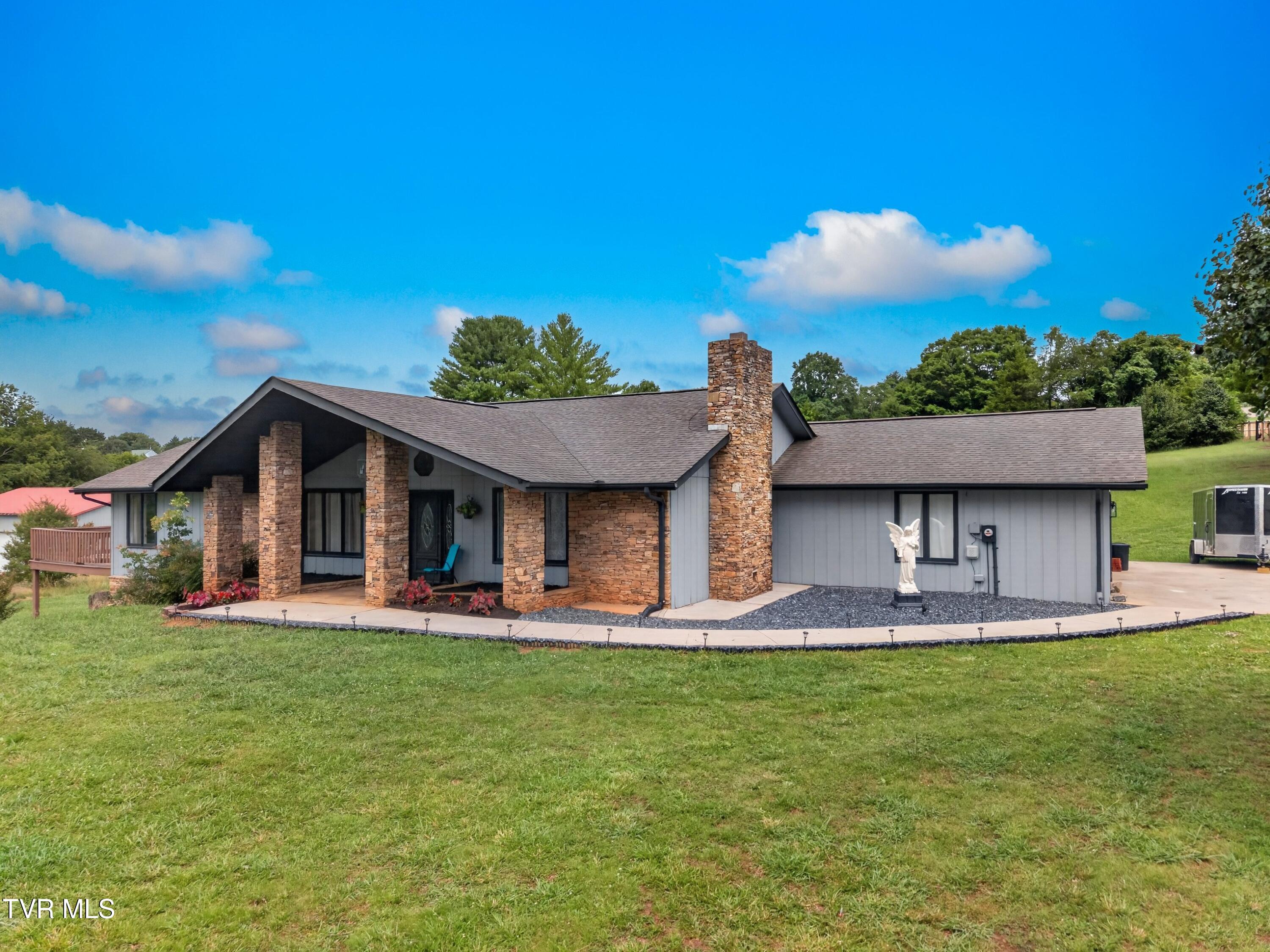 383 Cate Byrd Road Kodak, TN 37764 - Photo 2 of 51 042-383CateByrdRoad-Kodak-TN-37764-SMALL