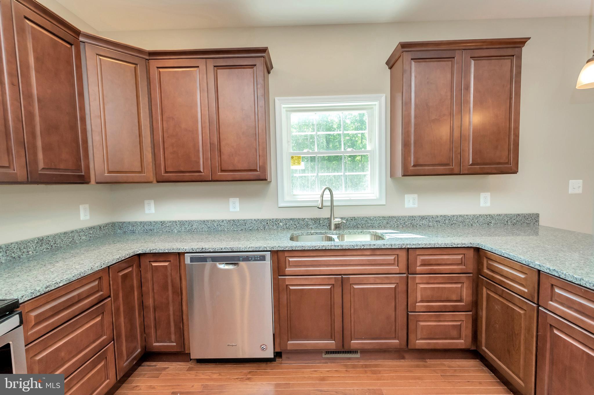 13184 South River Road Sumerduck, VA 22742 - Photo 14 of 59 Granite, maple cabinets and hardwood floors