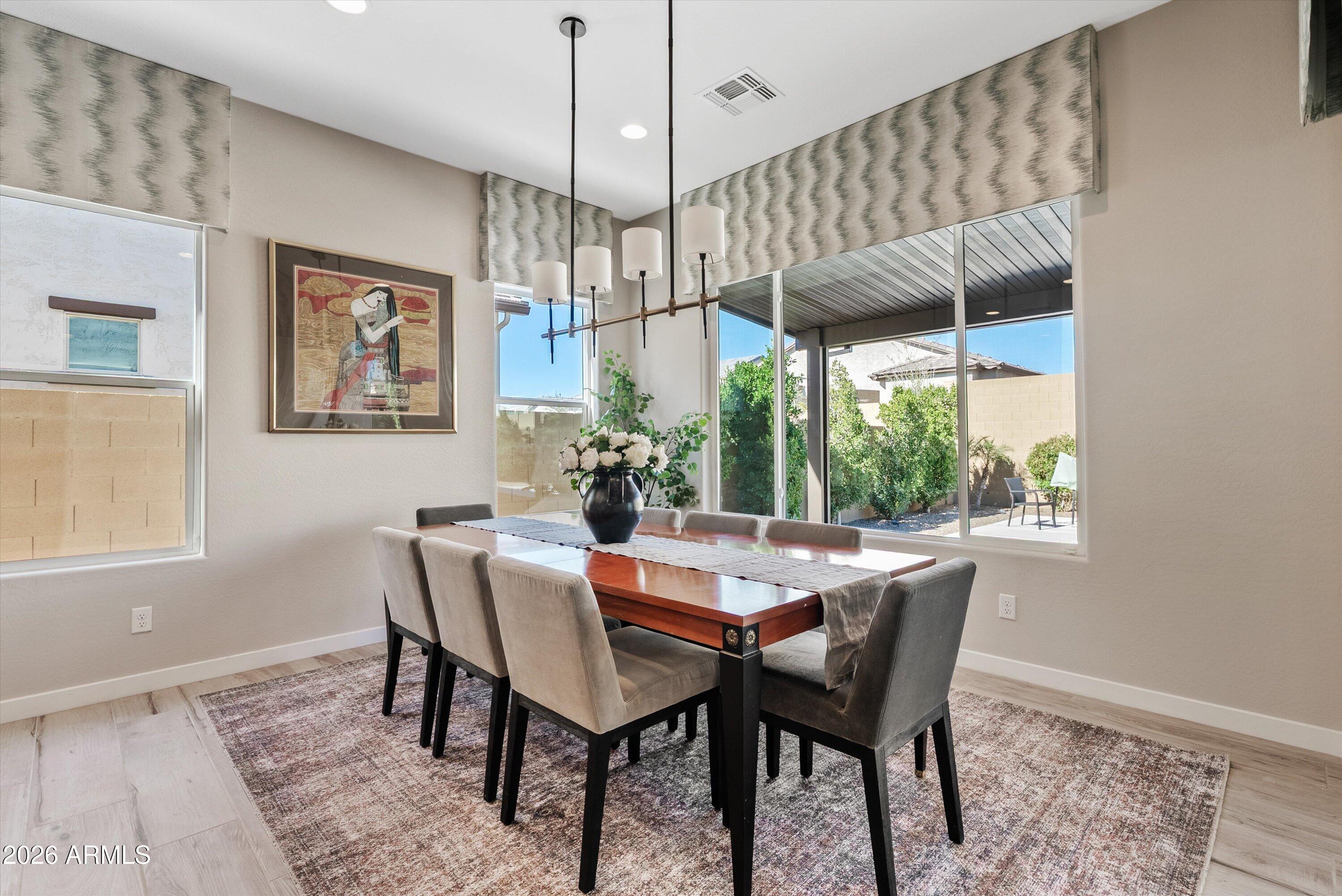 8142 East Jaeger Street Mesa, AZ 85207 - Photo 25 of 59 Dining