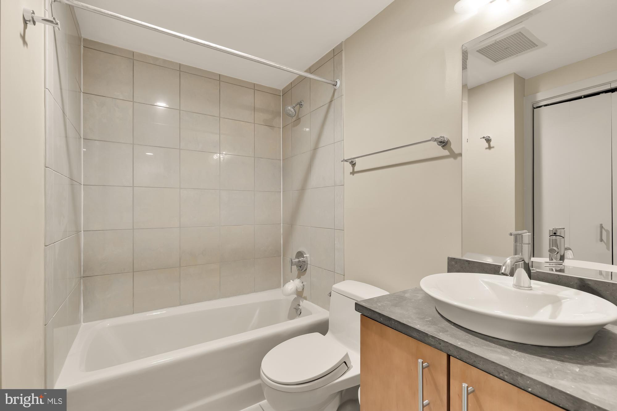 2501 M Street Northwest, Unit 718 Washington, DC 20037 - Photo 19 of 31