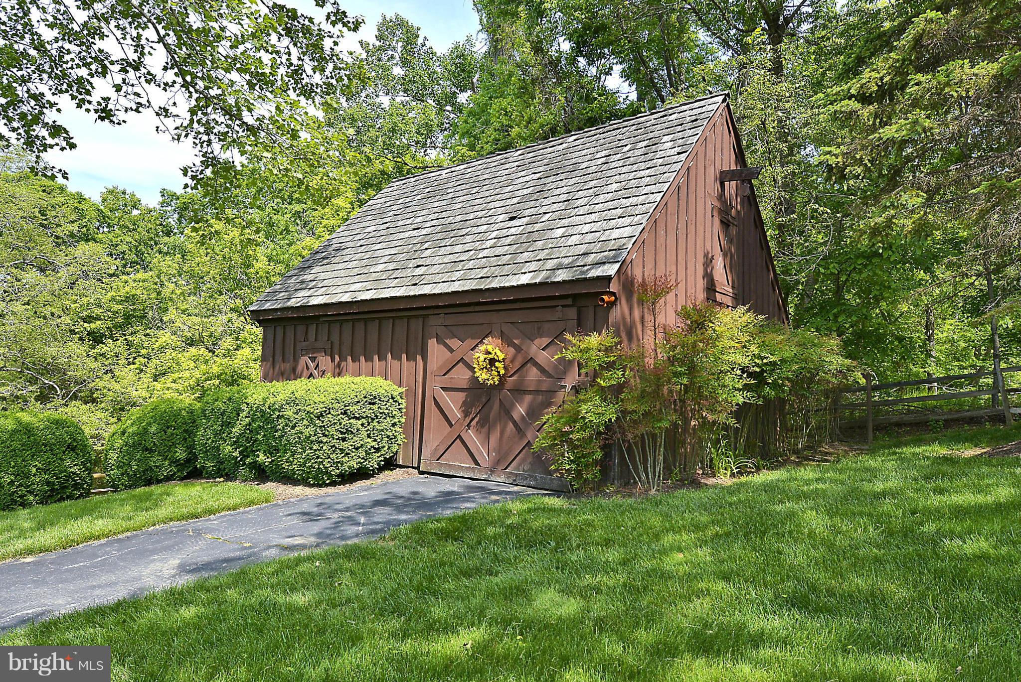12514 Pennyfield Lock Road Potomac, MD 20854 - Photo 29 of 30 Exterior (General) Fantastic Shed