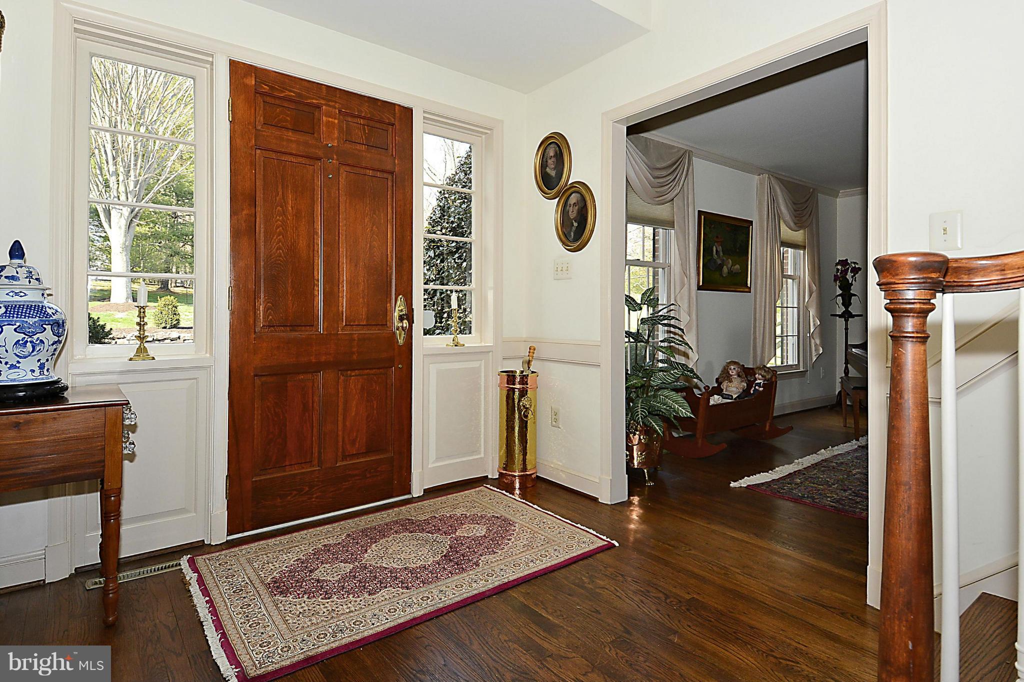 12514 Pennyfield Lock Road Potomac, MD 20854 - Photo 4 of 30 Interior (General) Entry