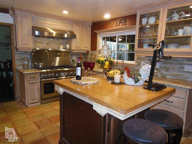 2176 Rohner Avenue Simi Valley, CA 93063 - Photo 2 of 27 Additional Photo