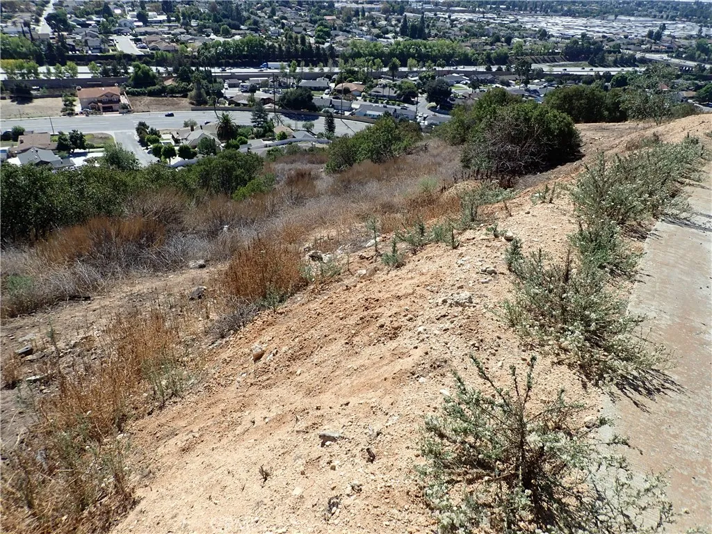 0 Broken Spur Road La Verne, CA 91750 - Photo 22 of 28 a view of a dry yard with wooden fence