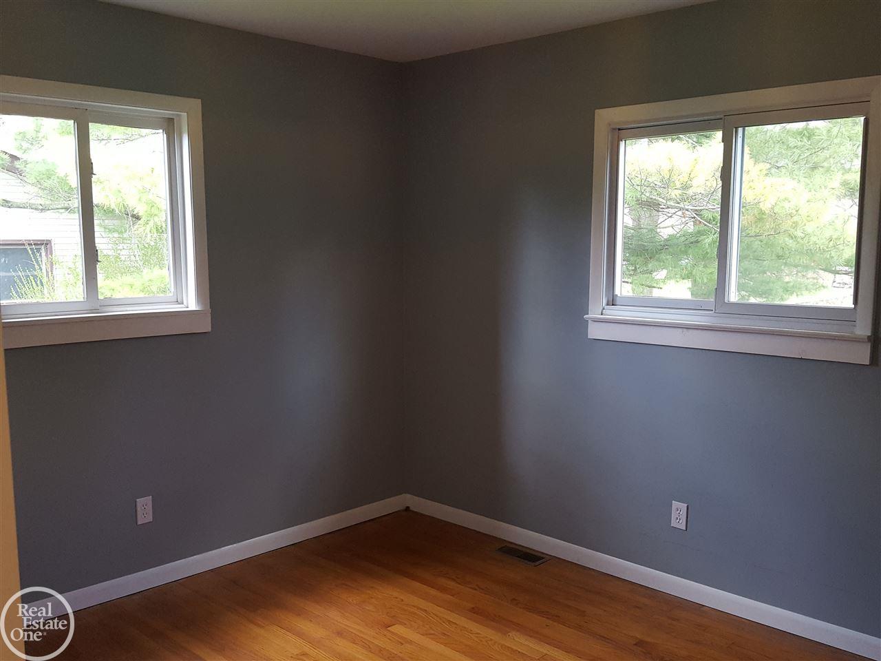 2396 Partridge Road Port Huron, MI 48060 - Photo 15 of 32