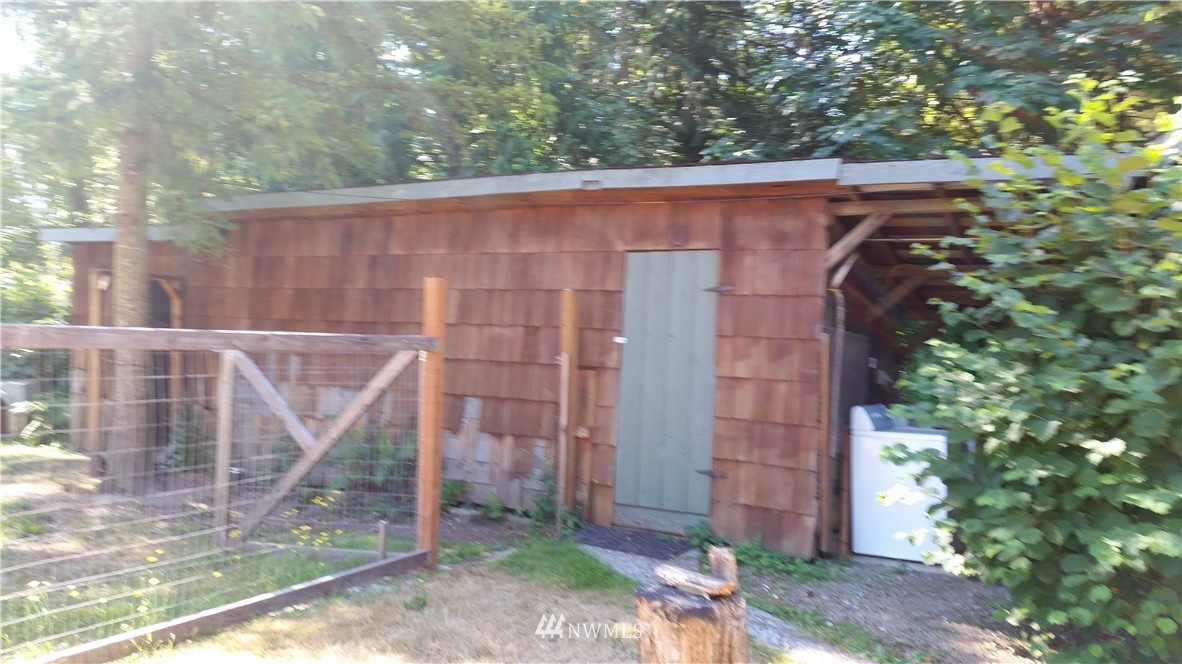 8235 Russell Road Concrete, WA 98237 - Photo 3 of 8 Gallery Image 3