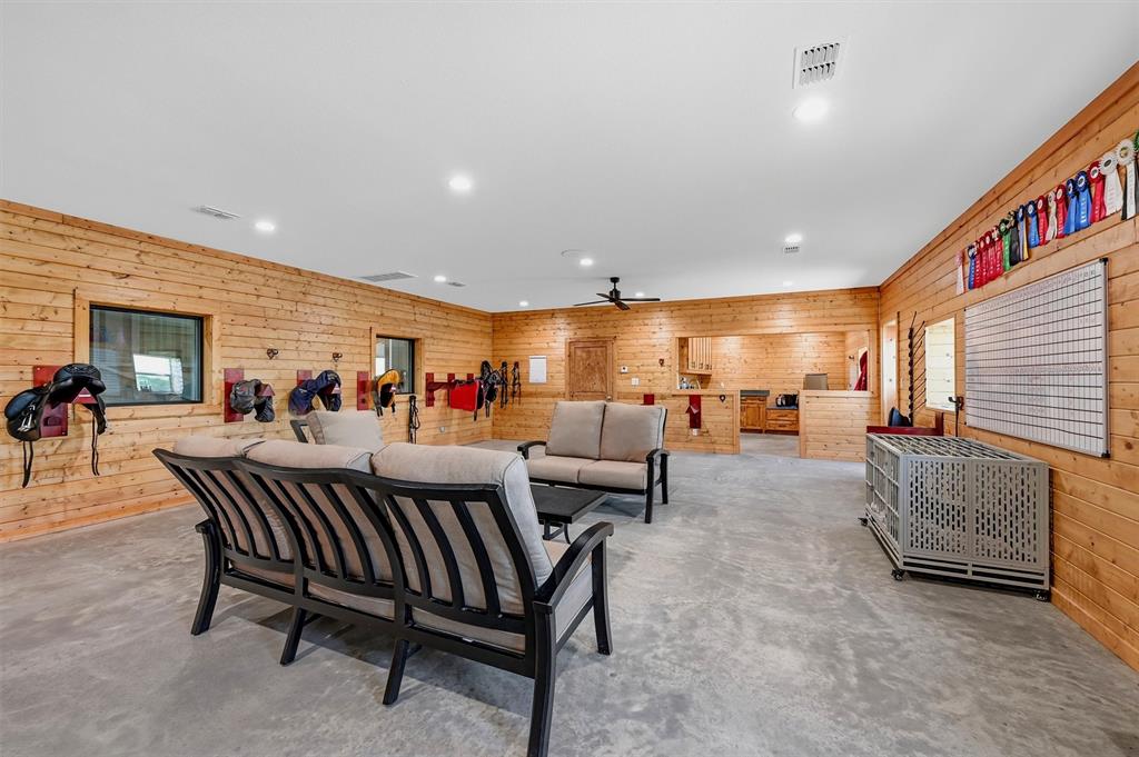 10531 Cole Road Pilot Point, TX 76258 - Photo 13 of 40