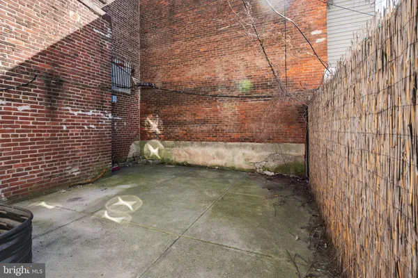 $1,900 | 2526 West Girard Avenue, Unit 1, Philadelphia, PA 19130