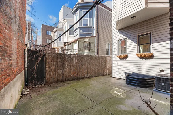 $1,900 | 2526 West Girard Avenue, Unit 1, Philadelphia, PA 19130