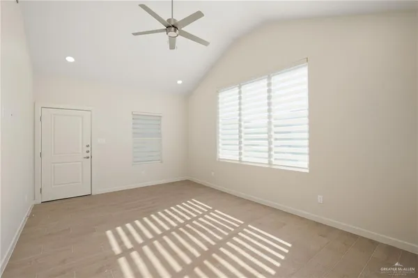 $1,350 | 3600 Valeria Lane, Unit 4, Weslaco, TX 78599