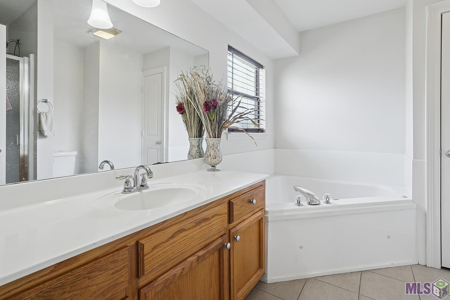 5404 Rue Nicole Baker, LA 70714 - Photo 8 of 14 Gallery Image 8